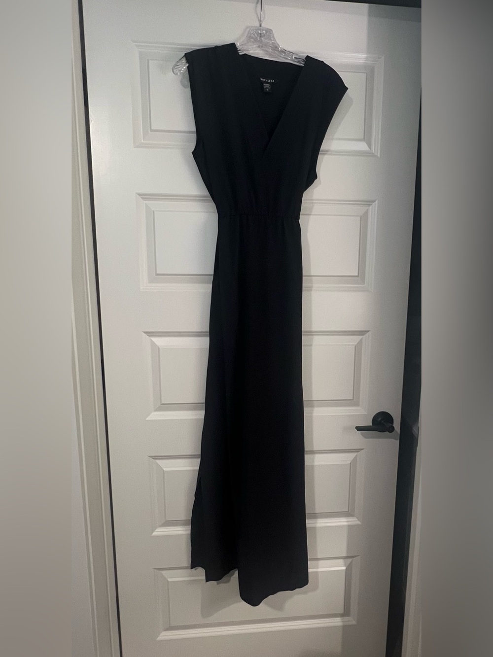 Athleta Marlow VNeck Maxi Dress with drawstring waist, pockets and side slit